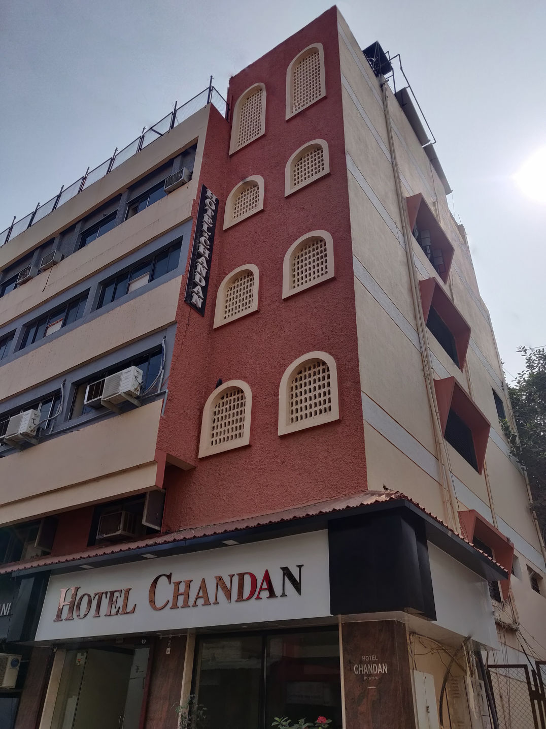 Chandan Hotel